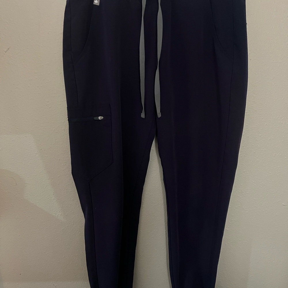 Figs Men's Blue Jogger Sweatpants with Gray Drawstrings